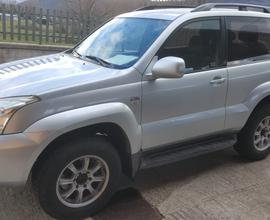 TOYOTA Land Cruiser - 2004