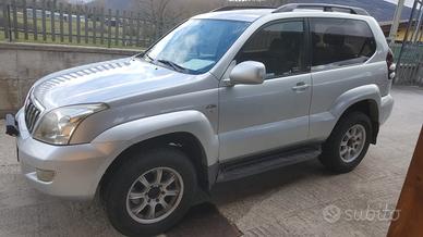 TOYOTA Land Cruiser - 2004