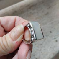 Anello vintage in argento 925 con madreperla.