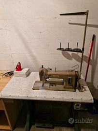 Macchina da cucire Necchi industriale 