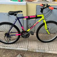 Bicicletta mountan byke