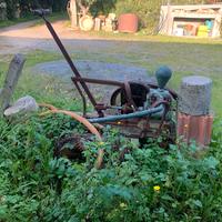 Antica pompa travaso