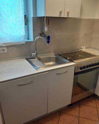 Cucina componibile ad angolo completa