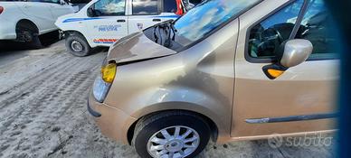 RENAULT MODUS 2005 - PARAFANGO SINISTRO