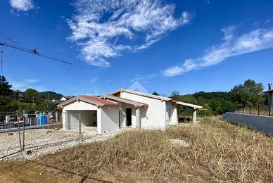 VILLA SINGOLA A MONTE DI MALO