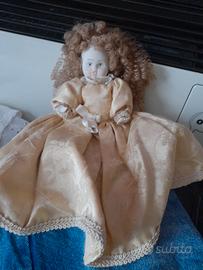 bambola in porcellana 