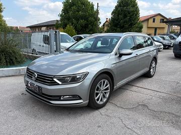 VOLKSWAGEN Passat Variant 2.0 TDI DSG Highline B