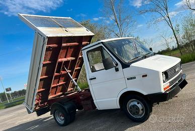Iveco Daily Ribaltabile Trilaterale Gemmellato