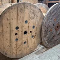 Bobine di legno cm 125x70.