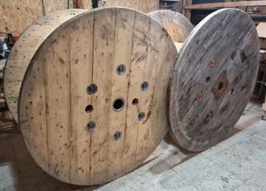 Bobine di legno cm 125x70.