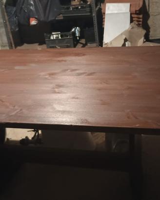 Tavolo in legno