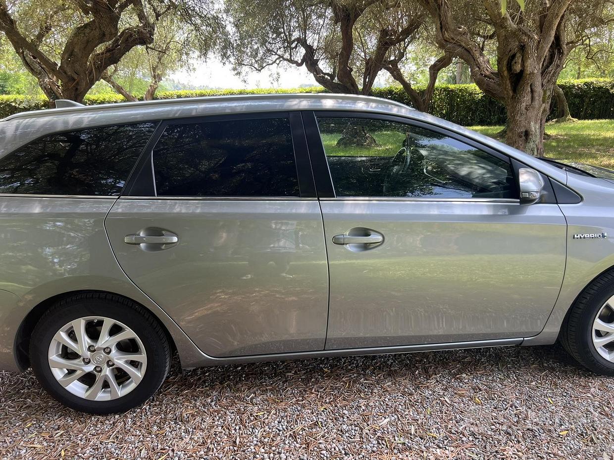 TOYOTA Auris