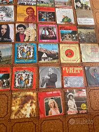 28 dischi in vinile 45 giri