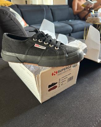 Scarpe Superga