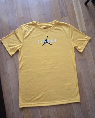 T shirt Nike Jordan 13-14anni mai usata