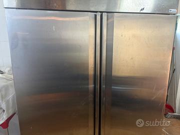 Friggitrice 2 vasche e frigo 2 ante