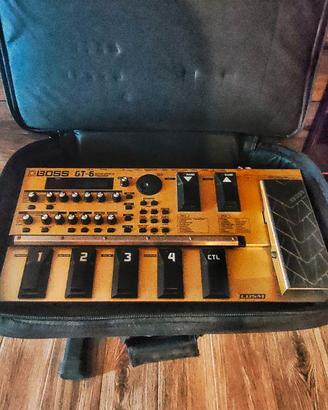 Pedaliera Multieffetto BOSS GT-6+Custodia Thomann