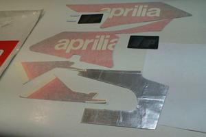 DECALCO SERIE CARENA RSV 1000 APRILIA AP8166169