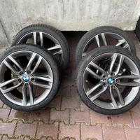 Cerchi originali BMW 461M con gomme invernali