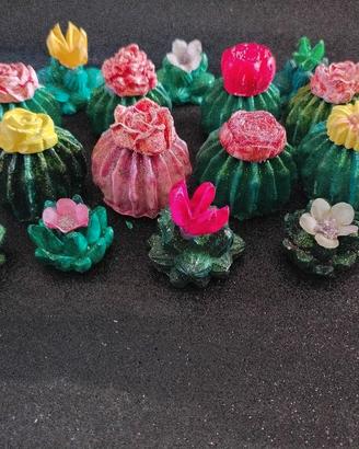Cactus in gesso ceramico fatti e dipinti a mano 
