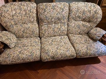 Divano e due poltrone