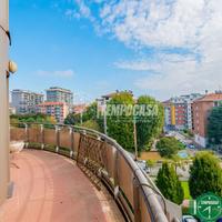 QUADRILOCALE PIU' POSSIBILITA' DI BOX - VIA STRASB