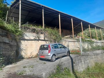 Magazzino più tettoia per stoccaggio materiale