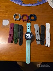 one plus watch 2 con molti accessori 