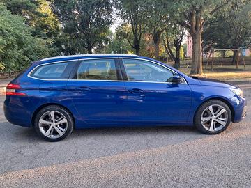 Peugeot 308 SW 1.5  D. Allure  11/2019 GRANDINATA