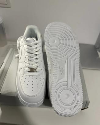Nike Air Force 1 07 Classic Low-Top, Bianco / 45