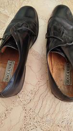 Scarpe bocca nera in pelle. N 43