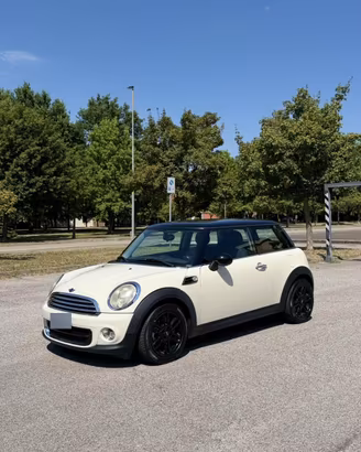 Mini cooper  con 150 km