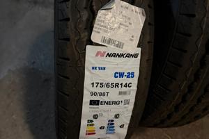 Gomme nuove 175 65 r14 90/88t C