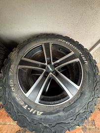 Gomme e cerchi fuoristrada jeep