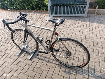 bici in titanio 