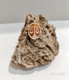 Ciondolo cammeo inciso a mano in argento