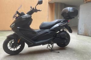 Scooter KL Over Brera 125