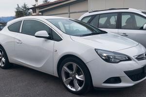 Ricambi Opel Astra GTC 2.0 CDTI del 2011