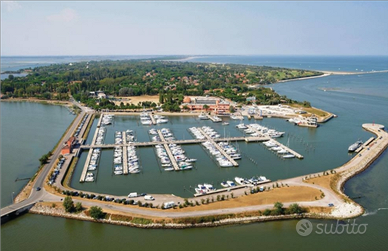 Immobile commerciale ad Albarella