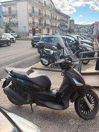 Beverly 300 anno 2016