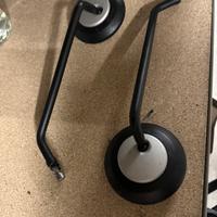 Specchietti retrovisori.