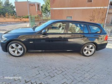 BMW 320 Touring 2008 pronta all'uso