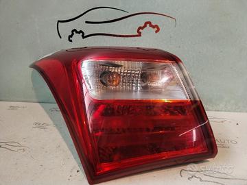 STOP FANALE POSTERIORE SINISTRO HYUNDAI i30 Serie