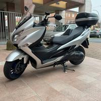 Suzuki Burgman 400