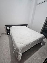 letto con comodini incorporato