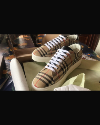 Burberry scarpe
