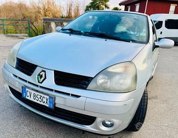 Renault Clio 1.2 3 porte ok neopatentati
