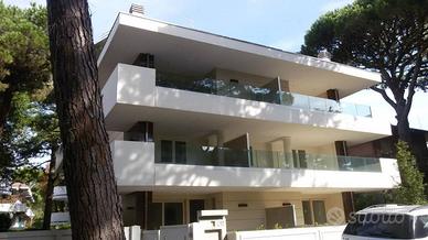Appartamento di 173 m² con 5 locali e box auto a C