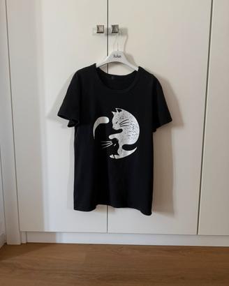 T-shirt nera gatto Yin Yang taglia S