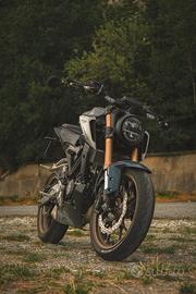 Honda cb 125 r